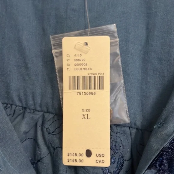 Anthropologie/Pilcro Bell sleeve buttoned top - Picture 6 of 6